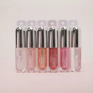 Level Up Lip Gloss, gloss labial hidratante con brillo glitter, ácido hialurónico, aceite de rosa mosqueta y vitamina E, vegano y libre de crueldad