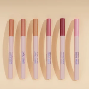 Stay Pout Marker Lip Liner de Kara Beauty delineador de labios matte de larga duración