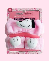 Set skincare Peanuts Celavi con diadema y munequeras de microfibra para rutina facial