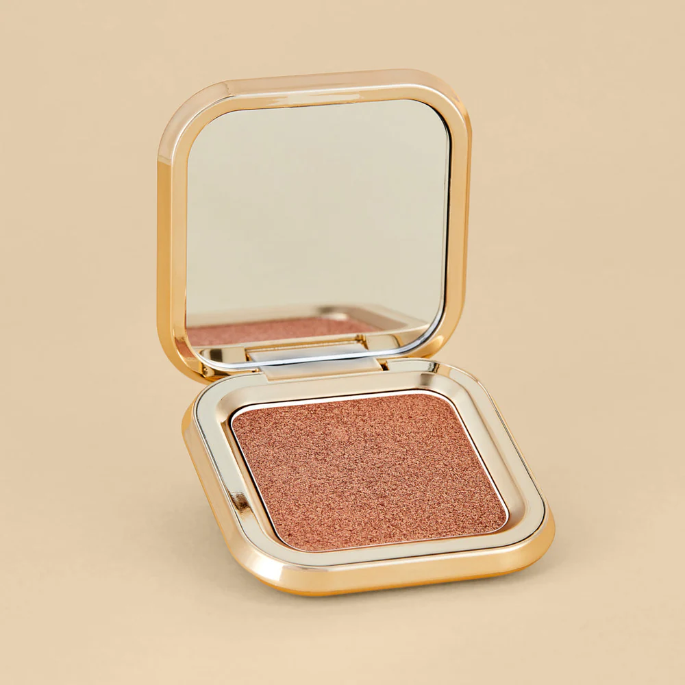 Iluminador Compacto 1ST Scene Atenea de alta pigmentación y acabado glow radiante