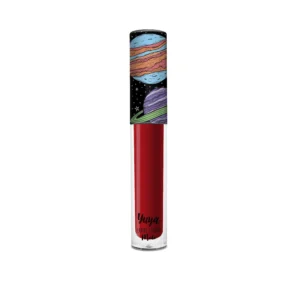 Labial líquido mate de Yuya en el tono Bonita de larga duración con diseño coleccionable