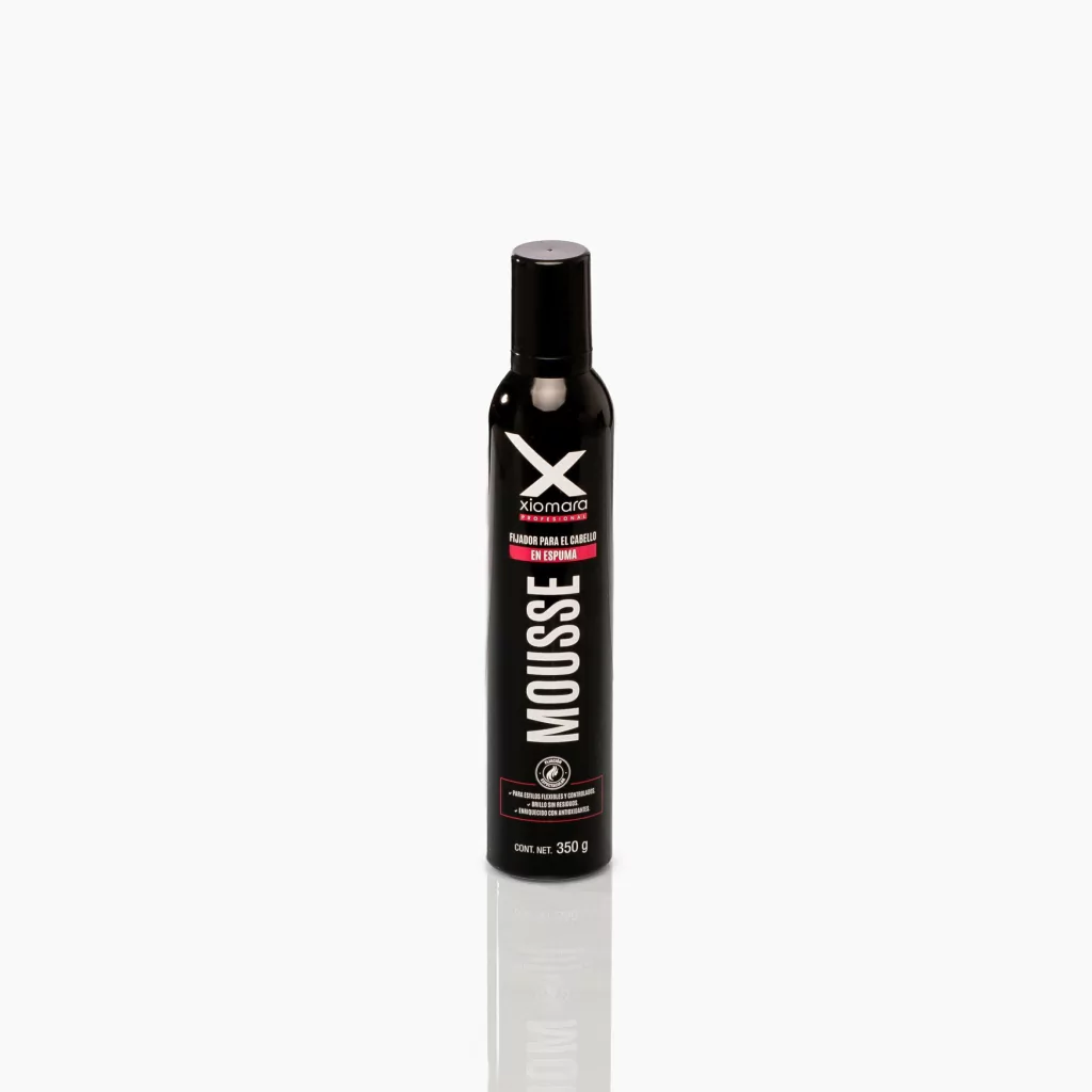 Xiomara Mousse Fijador en Espuma para moldear el cabello con fijación flexible, brillo natural y control del frizz
